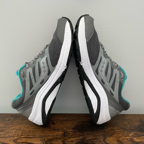 Saucony Powergrid Linchpin Women's Size 5 Running Shoes Gray Trainers Sneakers - Picture 5 of 10